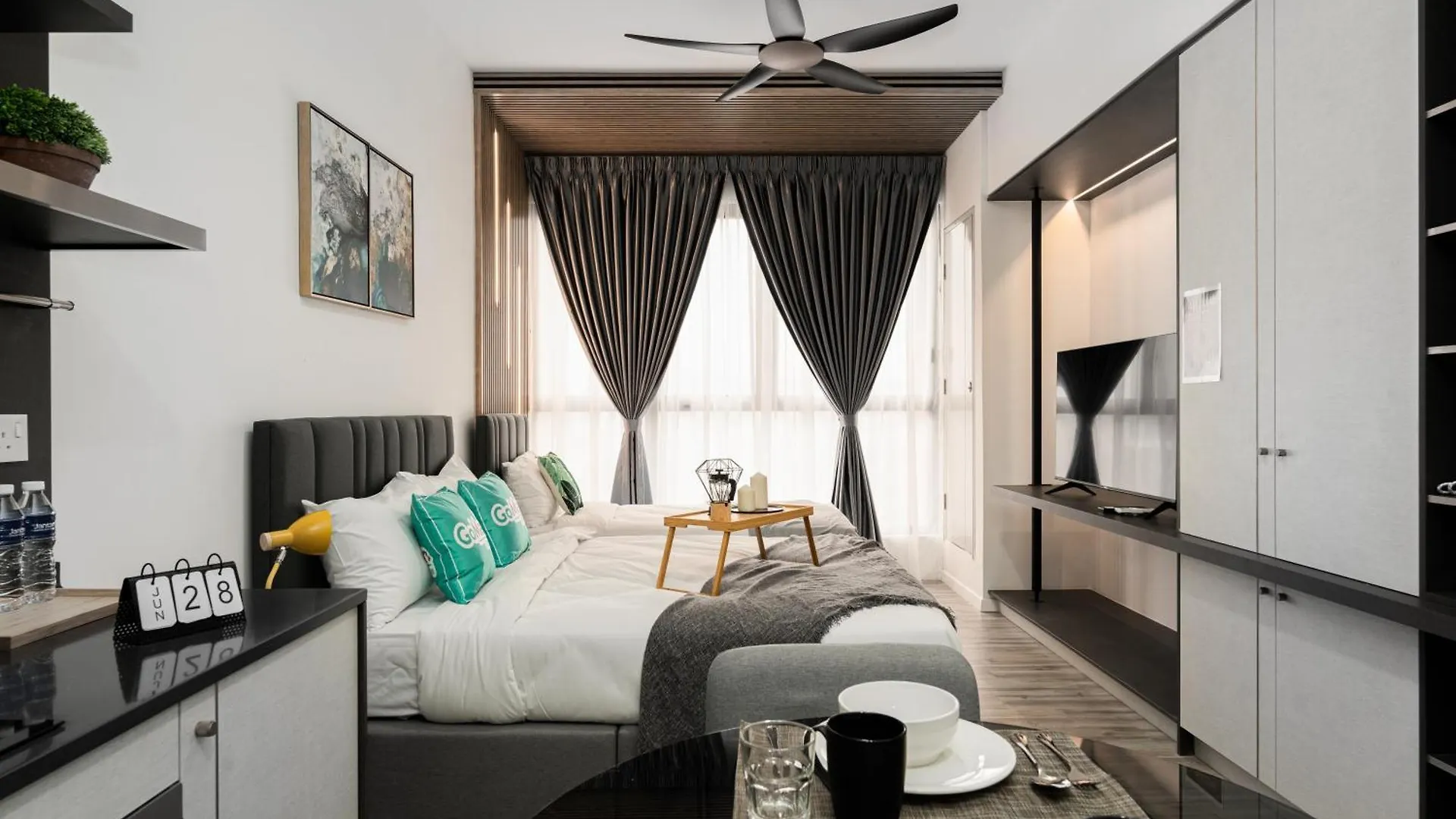 New # Midvalley Millerz Square Kl Klcc - Netflix N Wifi By Gomain Kuala Lumpur 0*,  Malaysia